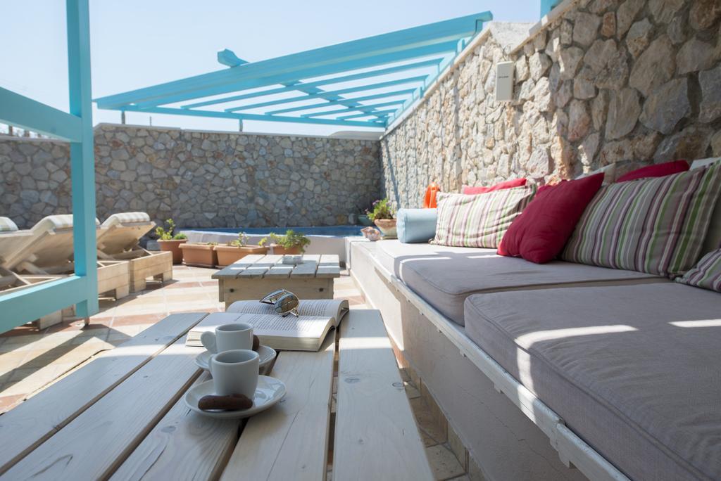 Villa Rose Fira  Luaran gambar