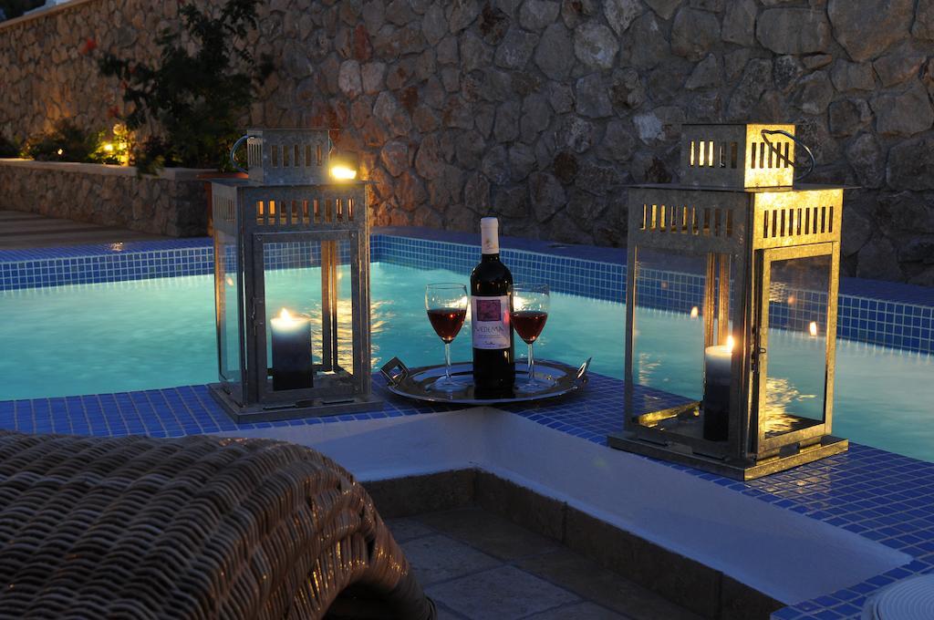 Villa Rose Fira  Luaran gambar