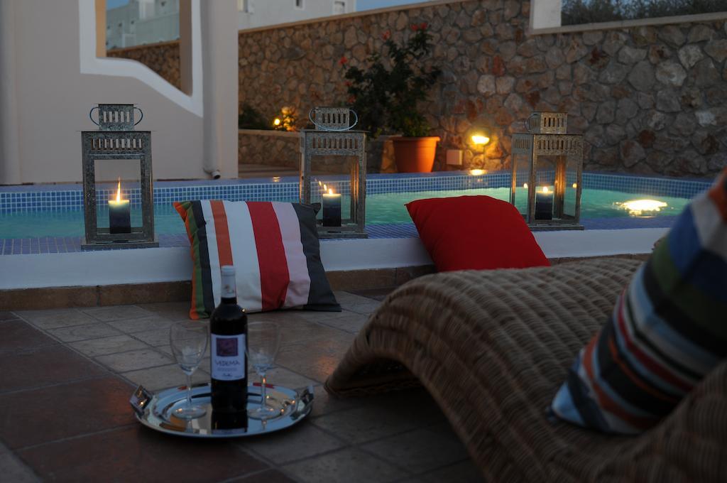 Villa Rose Fira  Luaran gambar